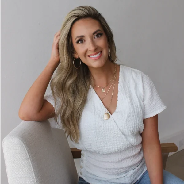 Erika, Hair Stylist