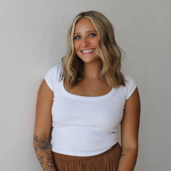 Olivia, Hair Stylist